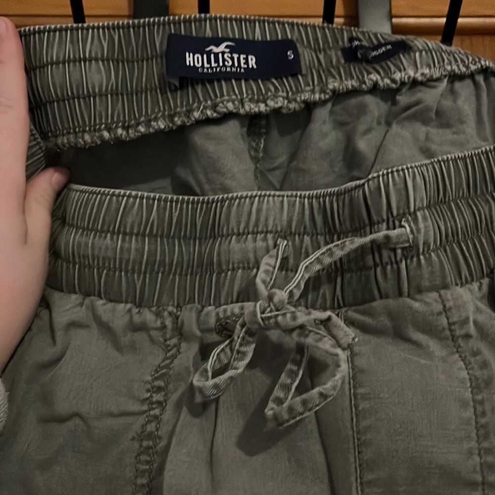 Hollister Size Small High Rise Jogger Pant